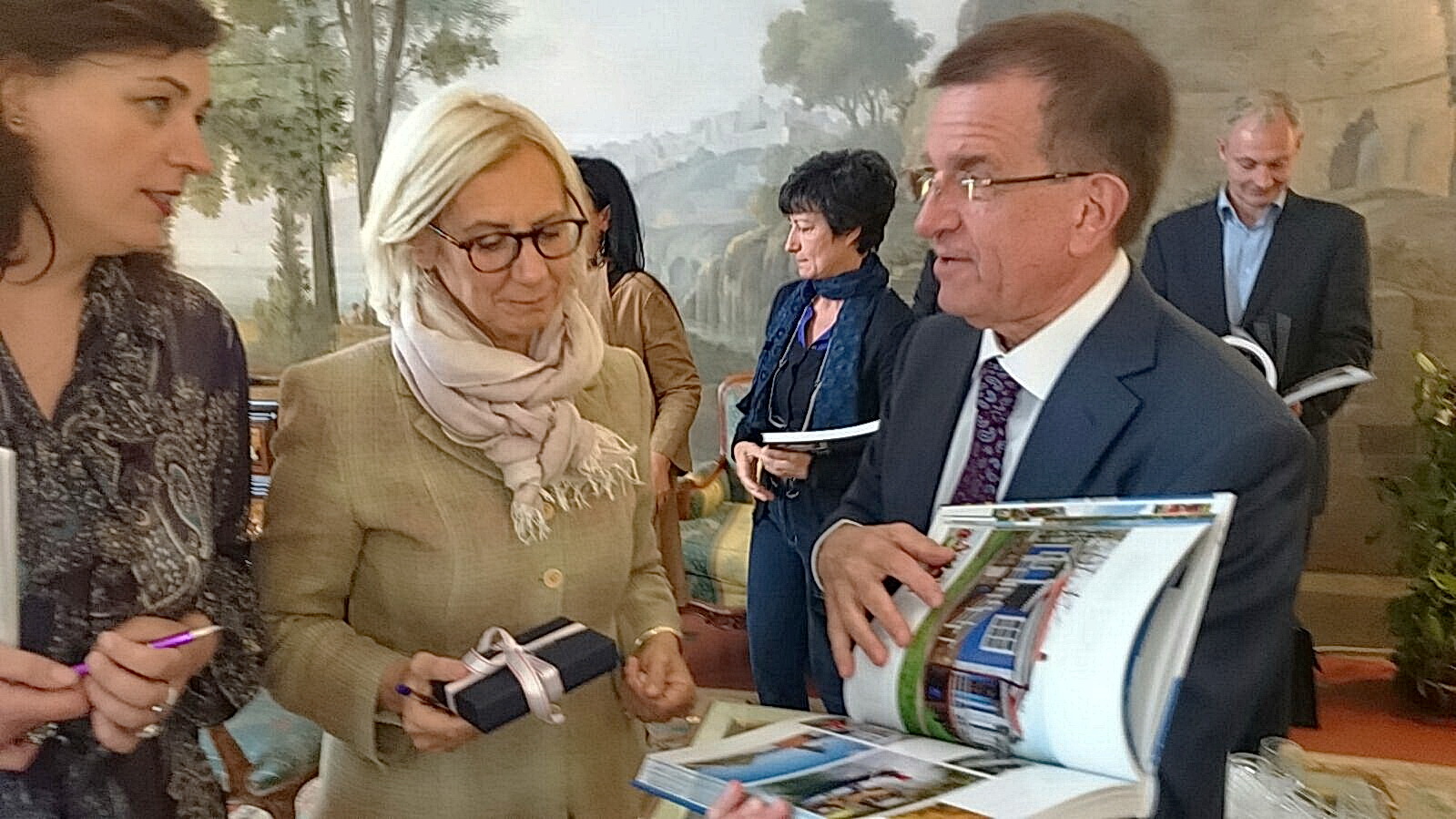 Изображение карусели